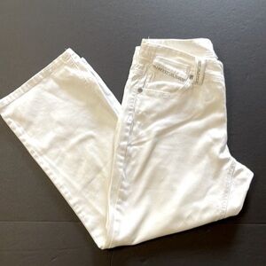 Cache White Denim Cropped Bling Detail Pants. P/3/A1413